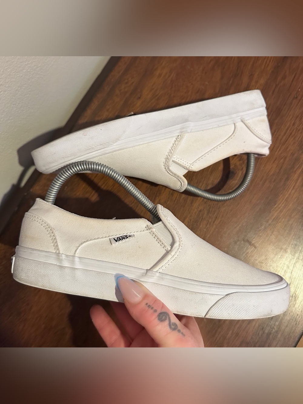 Vans Classic Slip-On Triple White
Size: Men’s 7 / Women’s 8.5